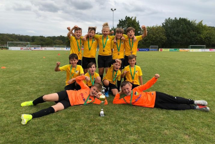 E1 qualifiziert sich mit Turniersieg für die NRW Cup-Endrunde der Deutschen Fußballakademie